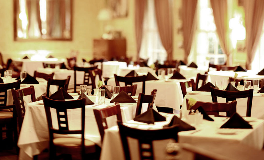 Le Giverny dining room
